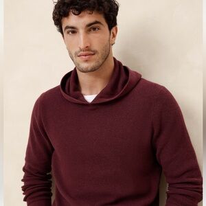 Banana Republic Men’s Burgundy Hoodie